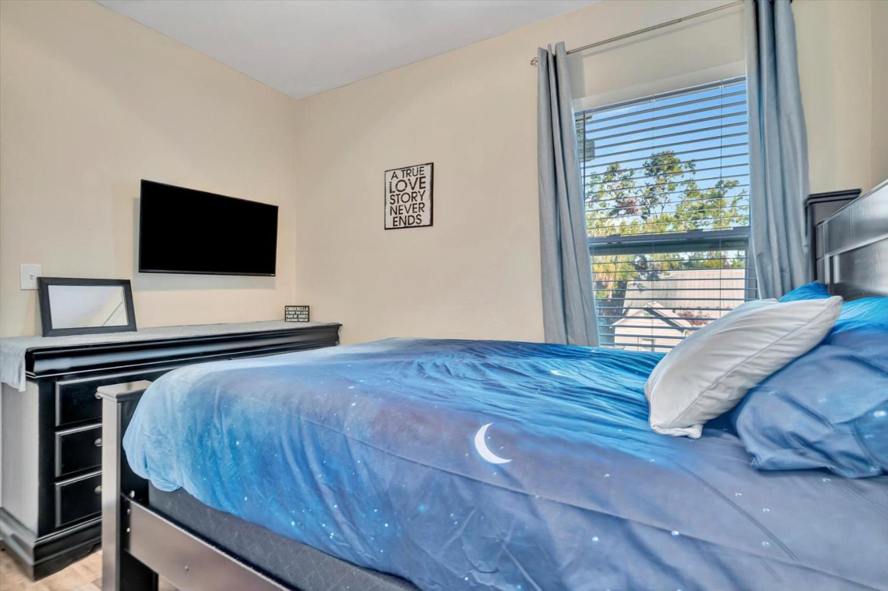 Perfect Location - Free Parking Villa แทมปา ภายนอก รูปภาพ